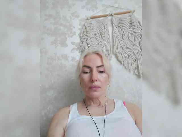 White00Pearl webcam