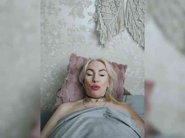 White00Pearl webcam
