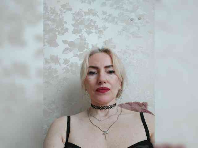 White00Pearl webcam