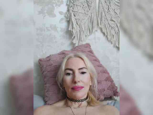 White00Pearl webcam