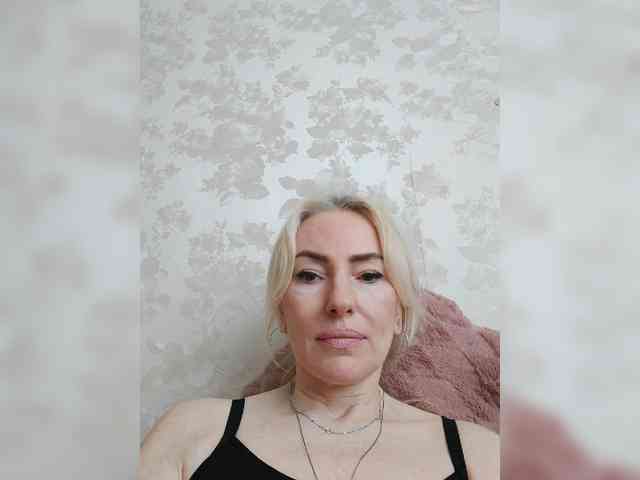 White00Pearl webcam