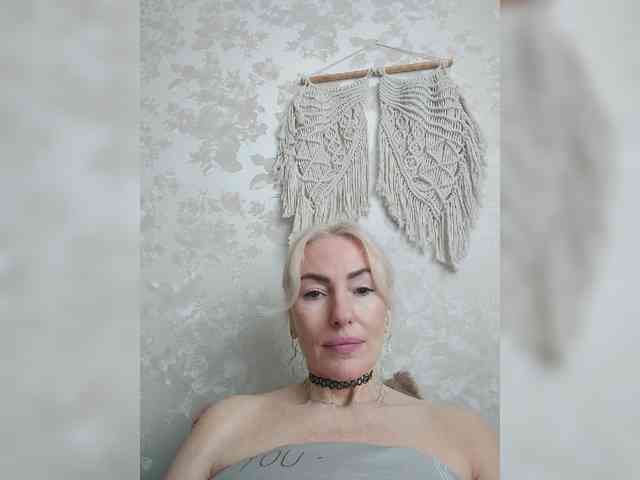 White00Pearl webcam