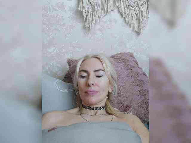 White00Pearl webcam