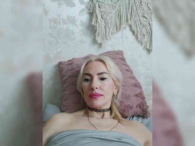 White00Pearl webcam