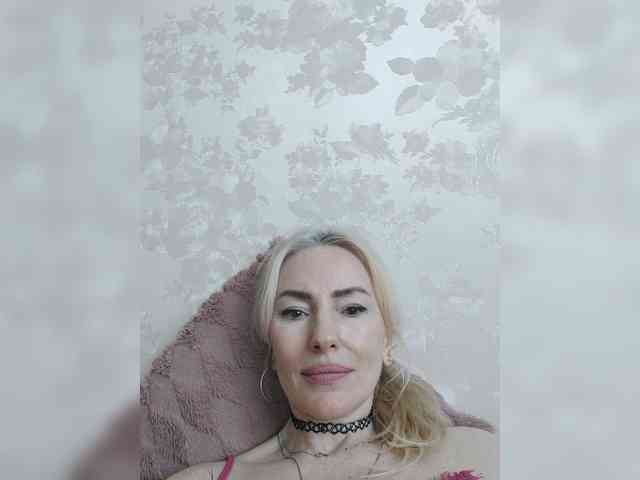 White00Pearl webcam