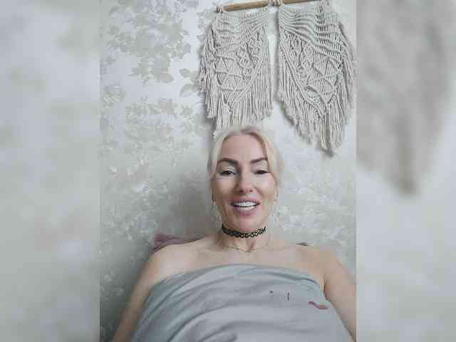 White00Pearl webcam