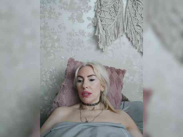 White00Pearl webcam