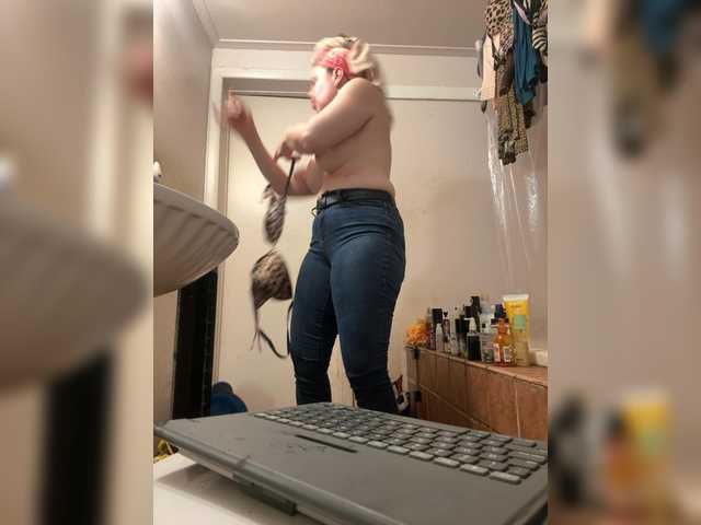 JulietteLatte81 live webcam show