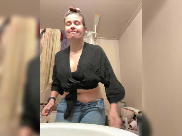 JulietteLatte81 live cam on BongaCams