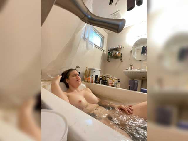 JulietteLatte81 live cam on BongaCams