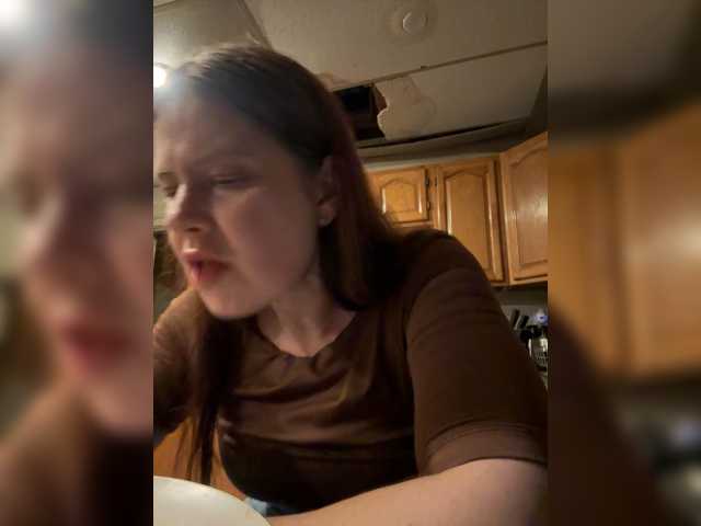 JulietteLatte81 live cam preview