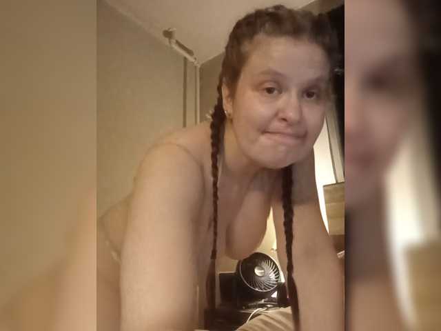 JulietteLatte81 live webcam show