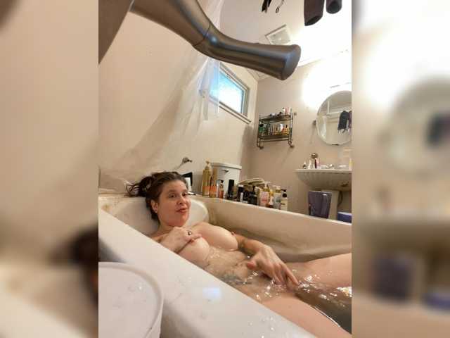 JulietteLatte81 live cam on BongaCams