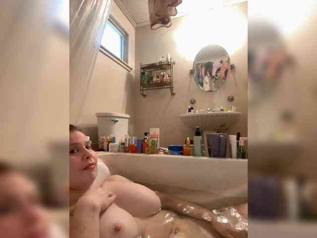JulietteLatte81 webcam