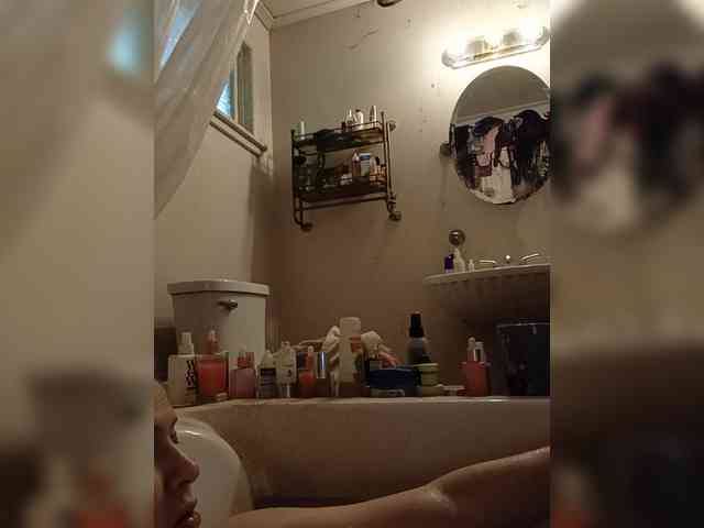 JulietteLatte81 webcam