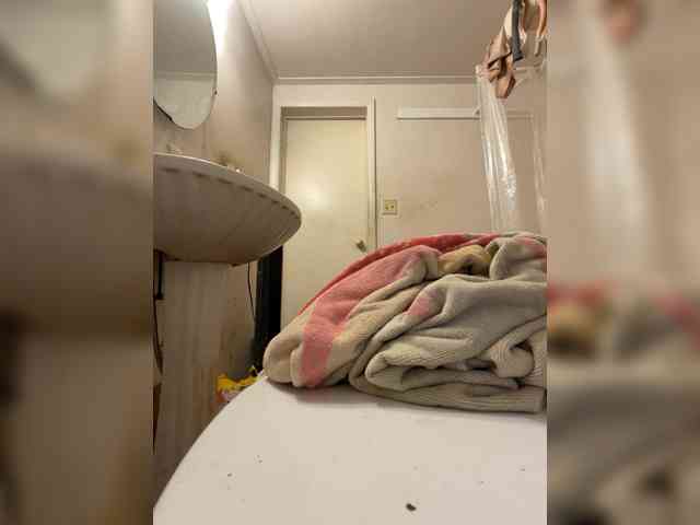 Juliettelatte81's cam show statistics and live stream