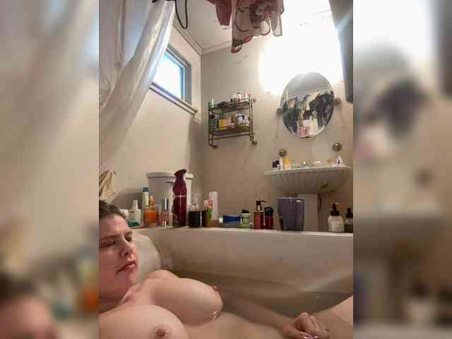 JulietteLatte81 webcam