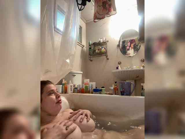 JulietteLatte81 webcam