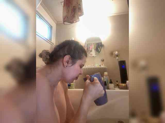 JulietteLatte81 webcam