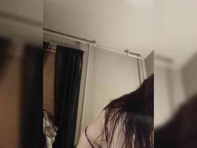 JulietteLatte81 webcam
