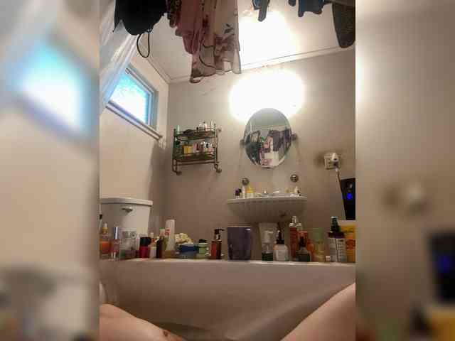 JulietteLatte81 webcam
