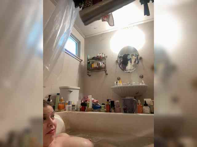 JulietteLatte81 webcam