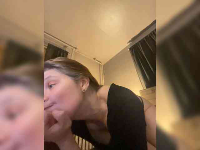 JulietteLatte81 webcam