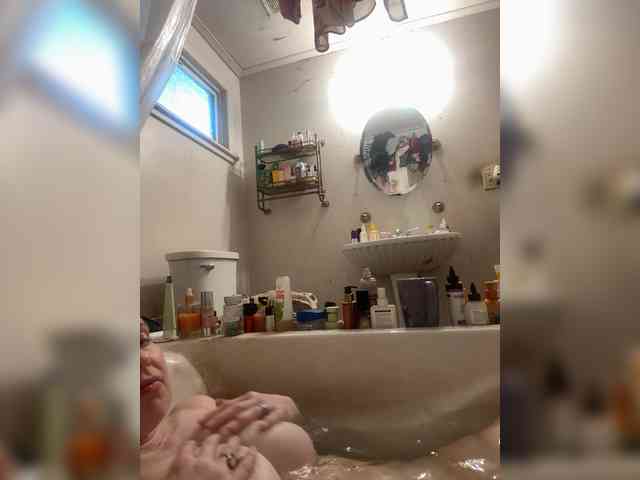 JulietteLatte81 webcam