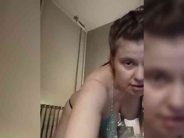 JulietteLatte81 webcam