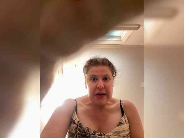 JulietteLatte81 webcam