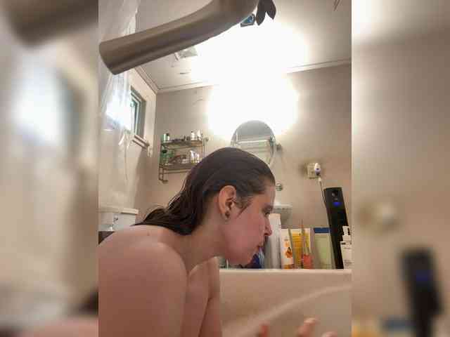 JulietteLatte81 webcam