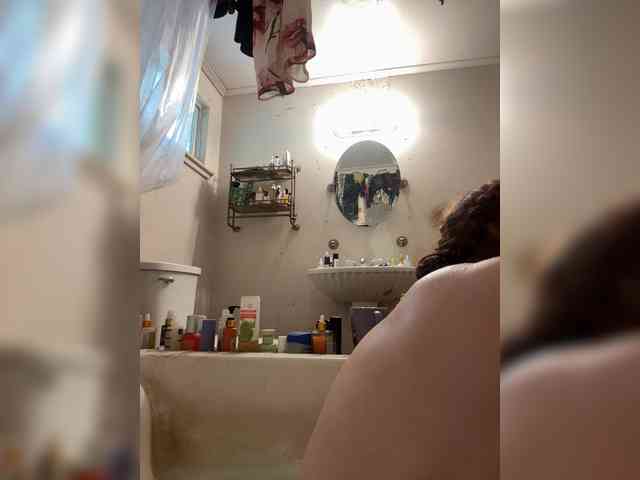 JulietteLatte81 webcam
