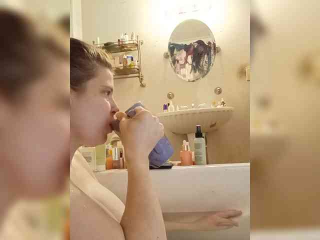 JulietteLatte81 webcam