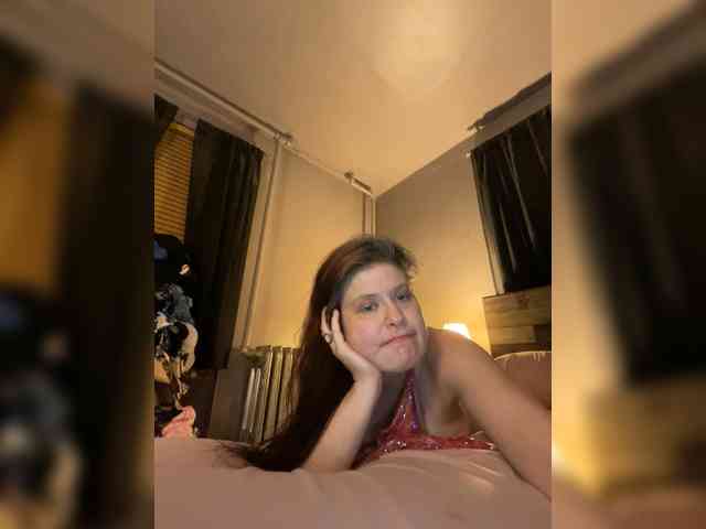 JulietteLatte81 webcam