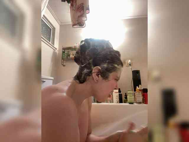 JulietteLatte81 webcam
