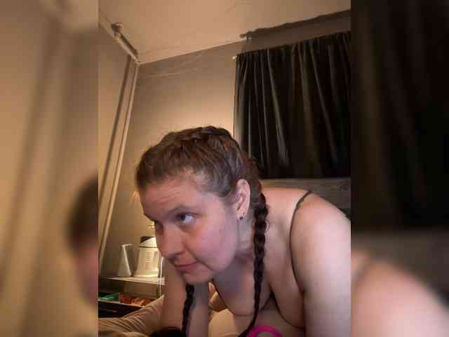 JulietteLatte81 webcam