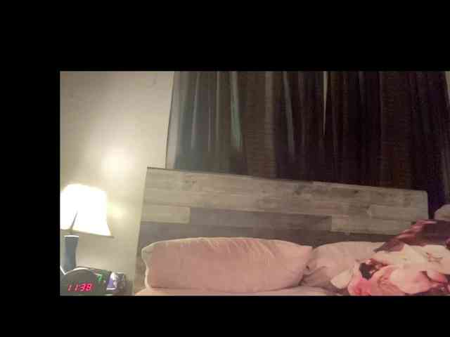 JulietteLatte81 webcam