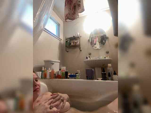 JulietteLatte81 webcam