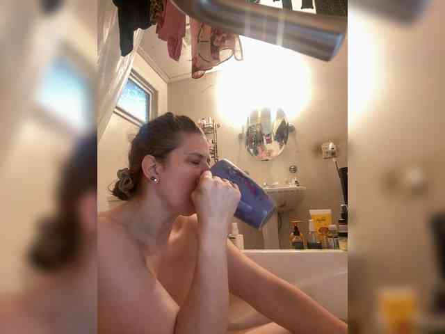 JulietteLatte81 webcam