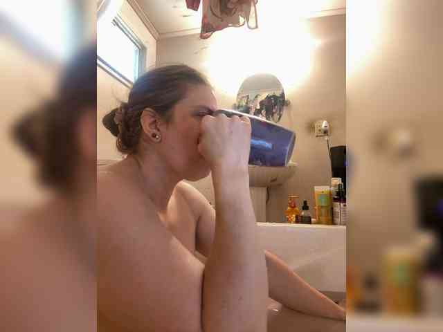 JulietteLatte81 webcam