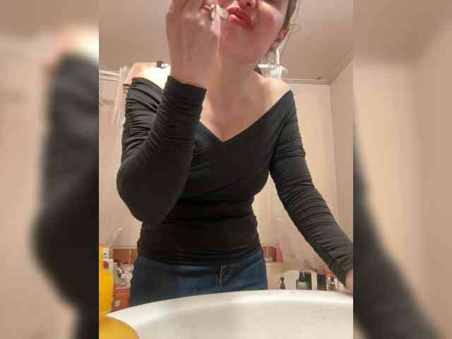Model: JulietteLatte81