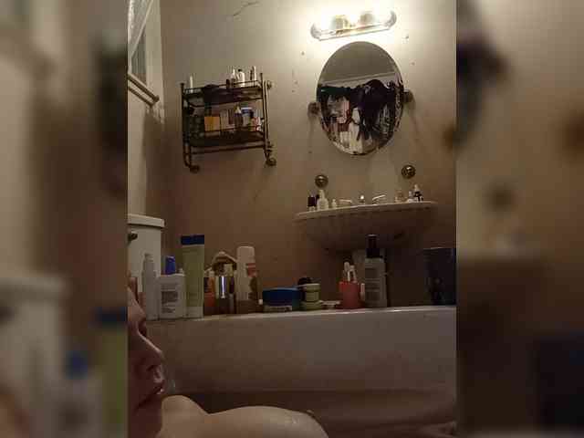 JulietteLatte81 webcam
