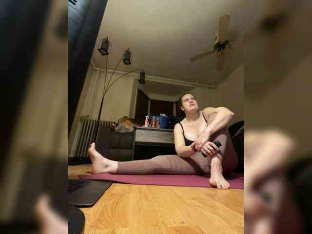 JulietteLatte81 webcam