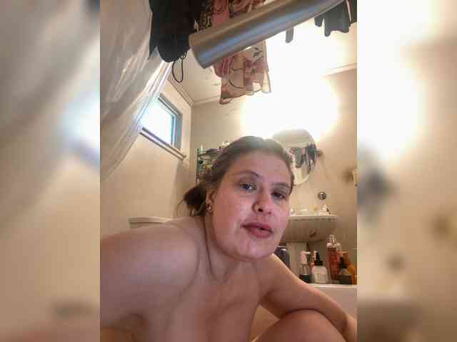 JulietteLatte81 webcam