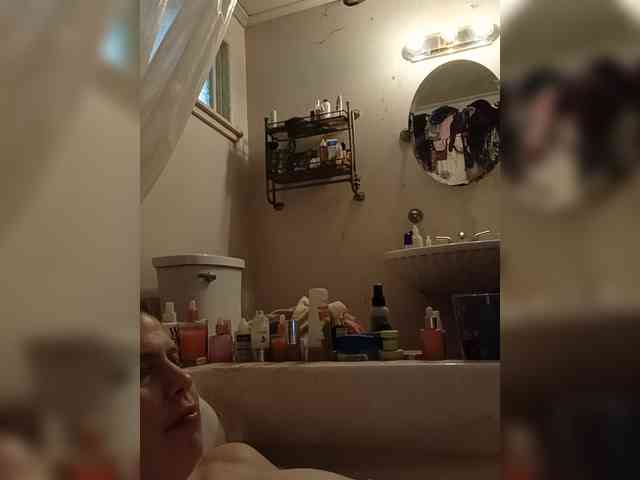 JulietteLatte81 webcam