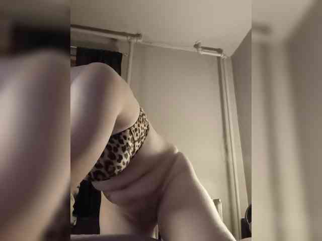 JulietteLatte81 webcam
