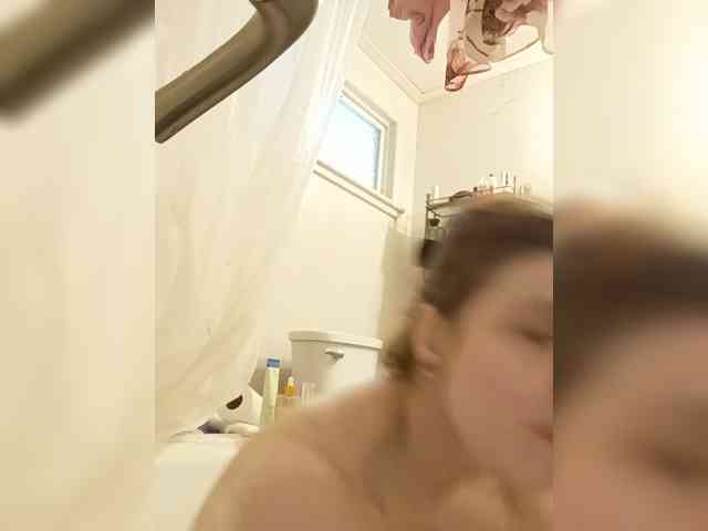 Model: JulietteLatte81