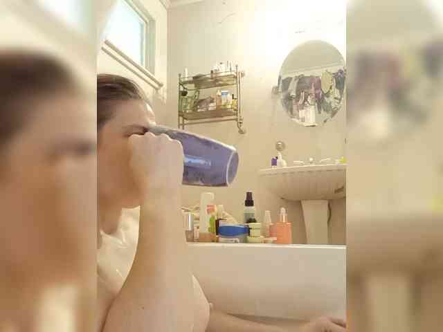 JulietteLatte81 webcam