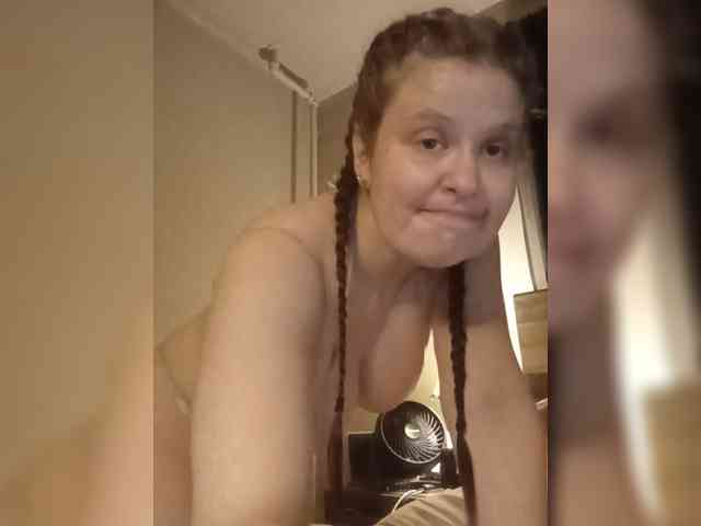 JulietteLatte81 webcam