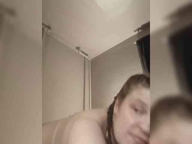 JulietteLatte81 webcam